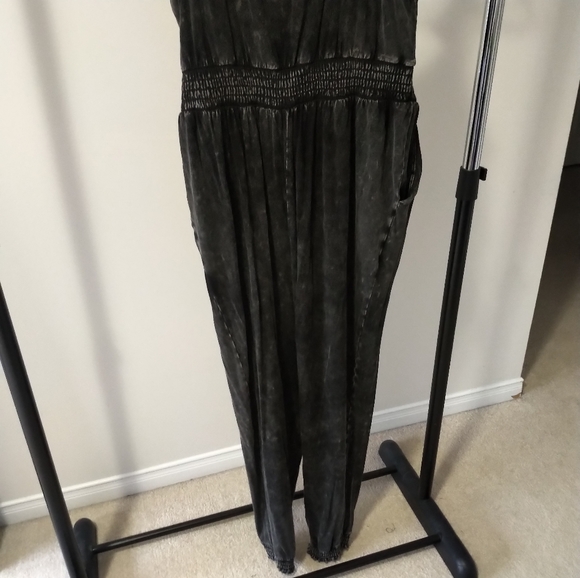 SOLD Torrid Black Mineral Wash Super Soft Jersey Knit Tie Strap Jumpsuit Sz 2 - Picture 8 of 16